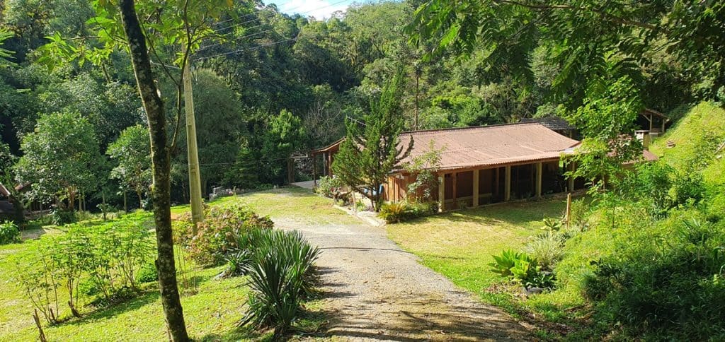 Caminho de entrada até o salão principal